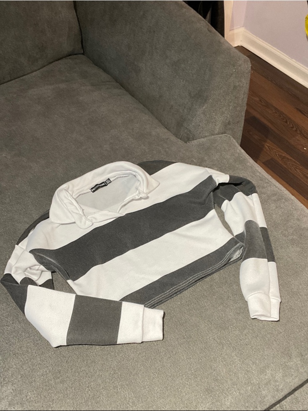 PrettyLittleThing White Collared Pullover: size 2